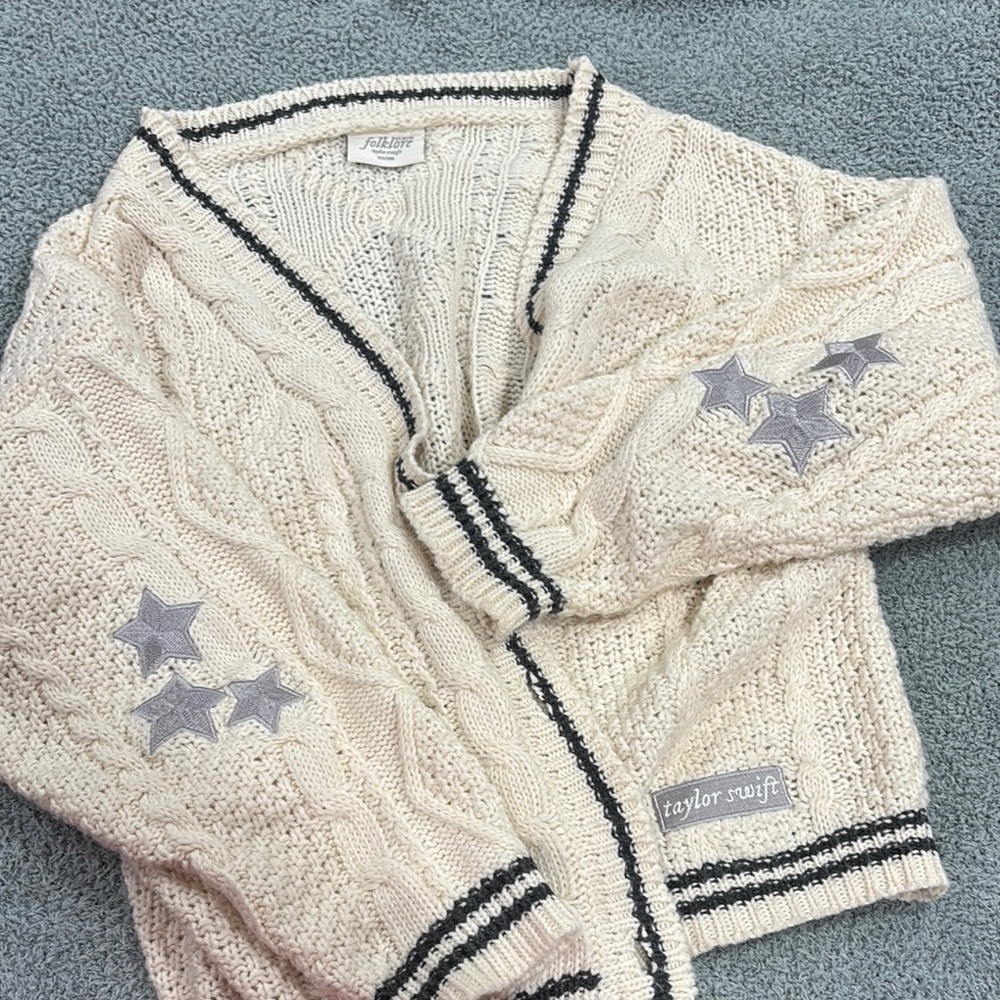 Taylor Swift Cream and Gray Cable Knit Cardigan